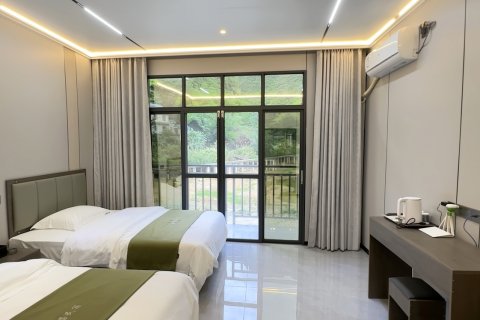 逸湖居民宿(浩坤湖景区店)