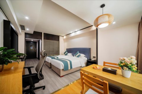 雅乐庭·龙安酒店(武汉光谷广场地铁站店)