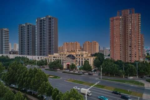 金唯越皇冠假日酒店(邢台学院店)