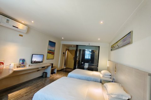 河池三月花时尚酒店(河池学院宜州汽车总站店)