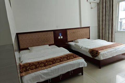 富宁华天商务宾馆