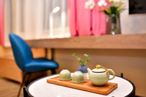 昆明私悦酒店(南强街塘子巷地铁站店)