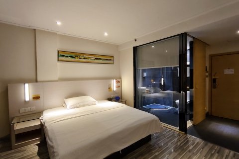 河池三月花时尚酒店(河池学院宜州汽车总站店)