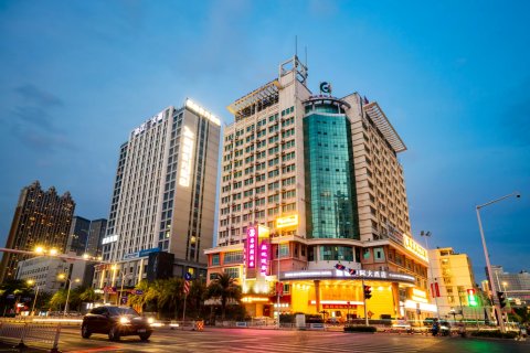 南宁湘桂国际大酒店(青秀万达滨湖路地铁站店)