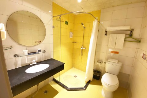 如家酒店(阳泉兴隆街天桥沃尔玛店)