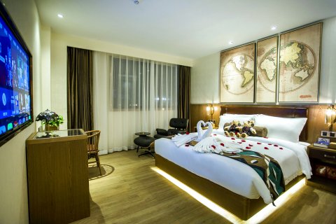 喆·啡酒店(西双版纳告庄星光夜市)