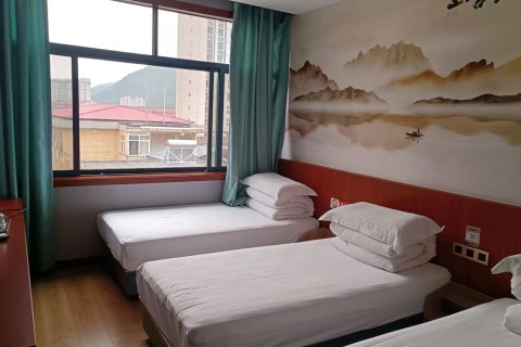 佛坪步步高酒店