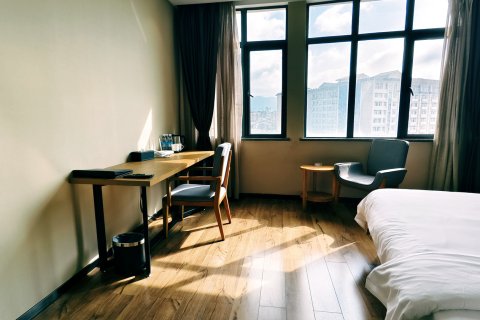 蓝眉山商务酒店(思茅区茶马古城店)