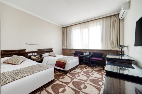 乌兰察布映山饭店(集宁南火车站店)