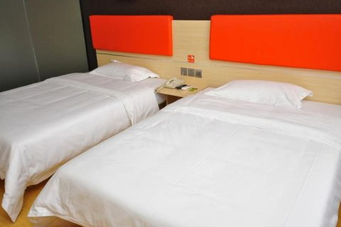 东方时尚快捷酒店(庆云一中昆仑购物广场店)