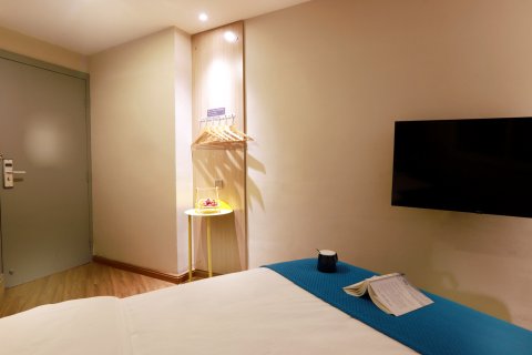 MILO宏泰酒店(于都县长征大道鹏泰百货店)