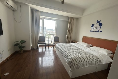 艺宿里酒店(大连高新万达广场店)