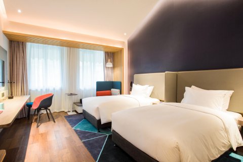 晴隆中天智选假日酒店