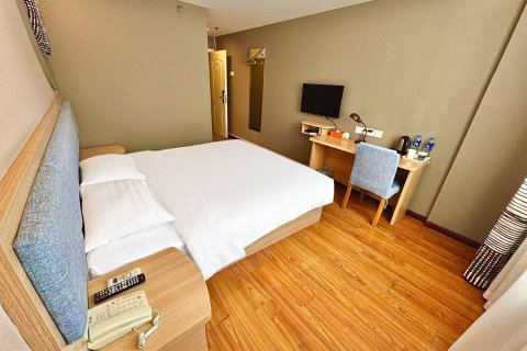 如家酒店(成都玉林生活广场倪家桥地铁站店)