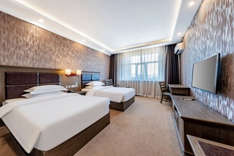 额尔古纳千鹤大酒店