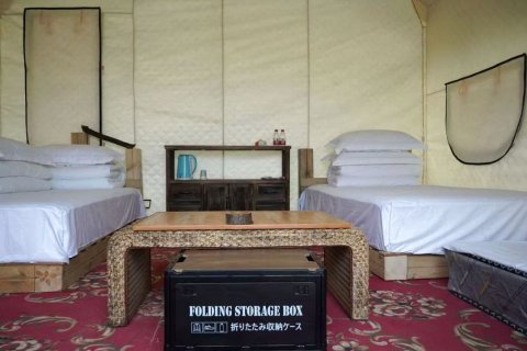 吉隆照见主峰民宿