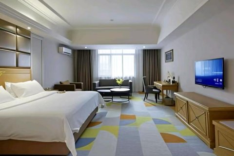 维也纳酒店(广州番禺桥南奥园广场店)