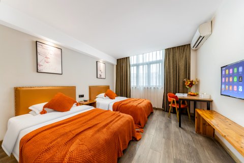 航鑫酒店(萧山国际机场永盛路地铁站店)