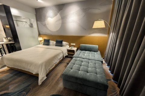 西安亚丁湾羽安酒店(丈八一路地铁站)