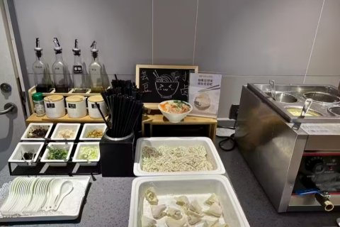 如家精选酒店(烟台万达广场芝罘湾游船码头店)