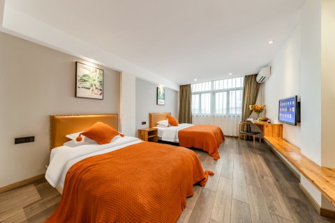 航鑫酒店(萧山国际机场永盛路地铁站店)