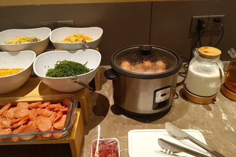 如家酒店·neo(威海山东大学火炬八街店)