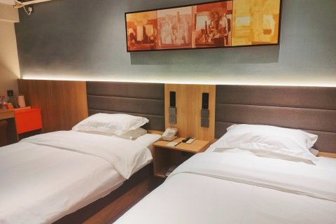 锦江之星(郑州火车站二七广场地铁站店)