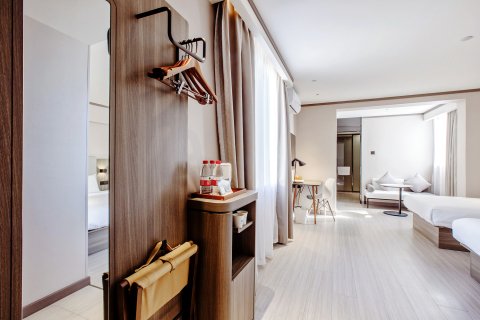 汉庭酒店(上海陆家嘴浦东南路店)