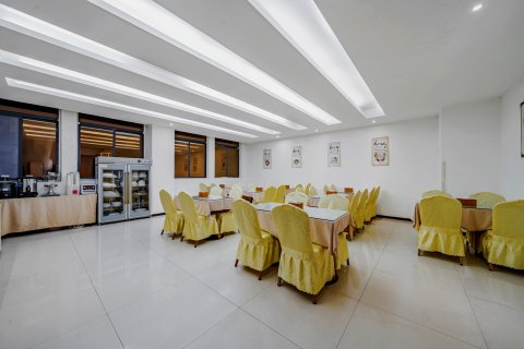 广州久龙酒店(绥阳璐源广场店)