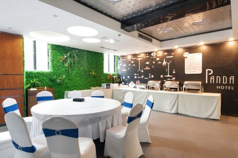 华颐熊猫酒店(都江堰景区离堆公园店)