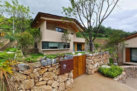 原舍胭脂温泉酒店