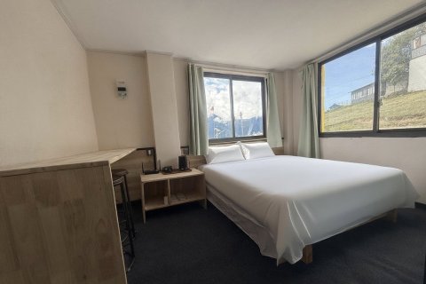 吉隆云上拾光民宿