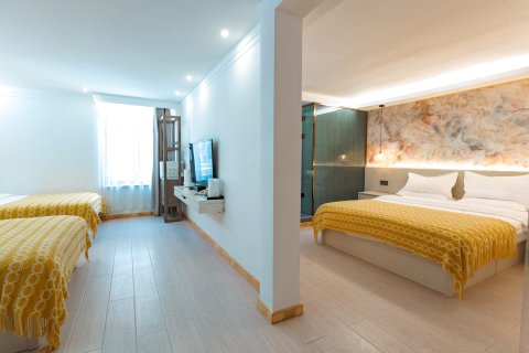 绿洲岛·S酒店(敦煌沙洲夜市店)