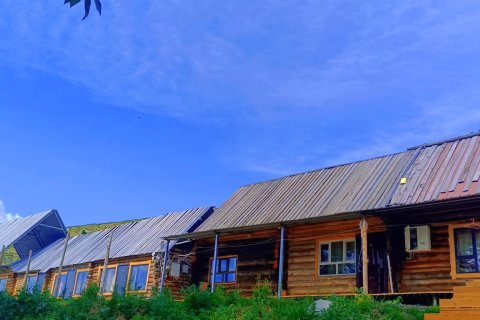 哈巴河四十八度驿栈