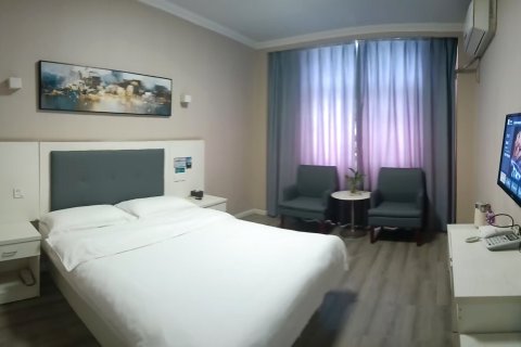 乐途酒店(禹州胖东来大禹像店)