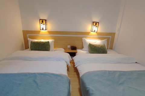 泸沽湖水岸花宿客栈