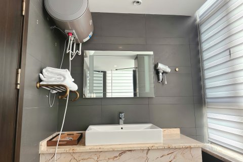 来品酒店(威海火车站韩乐坊店)