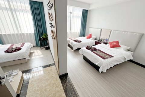 秀亭花园假日酒店(沈丘北站县政府店)