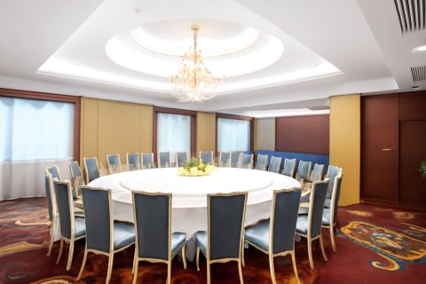 龙阳国际大酒店(汉寿万达广场店)