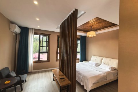 墨脱拉共云海民宿