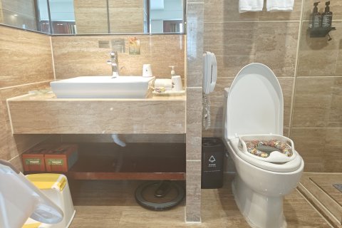 燕岭大厦(广州东站燕塘地铁站店)