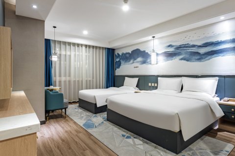 潮漫酒店(邹平黄山公园时代广场店)