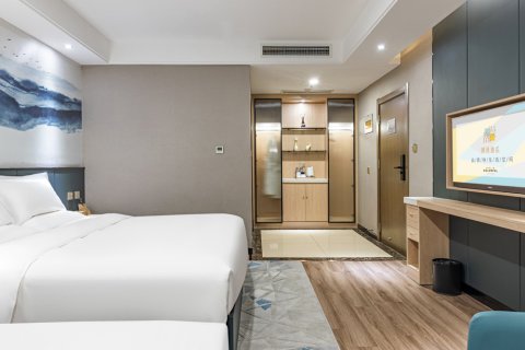 潮漫酒店(邹平黄山公园时代广场店)