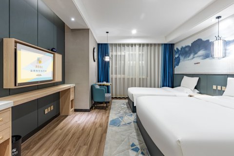 潮漫酒店(邹平黄山公园时代广场店)