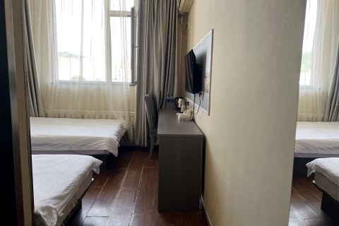 V5连锁酒店(白山轴承店)