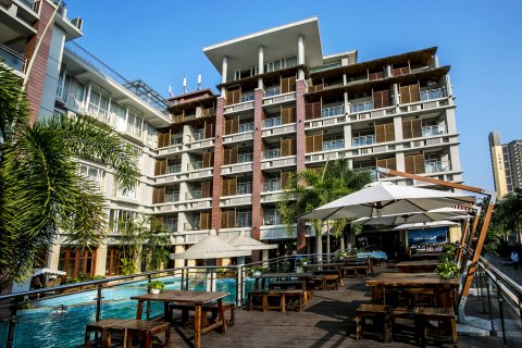 皇马假日游艇度假酒店(海口友谊阳光城万绿园店)