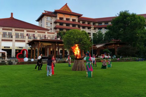 昆明滇池(古滇)皇冠假日酒店