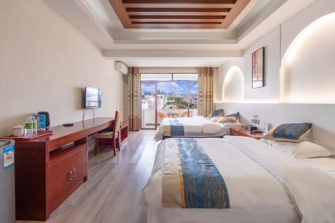 Q加·西双版纳雨林澜山望江度假酒店(告庄星光夜市店)