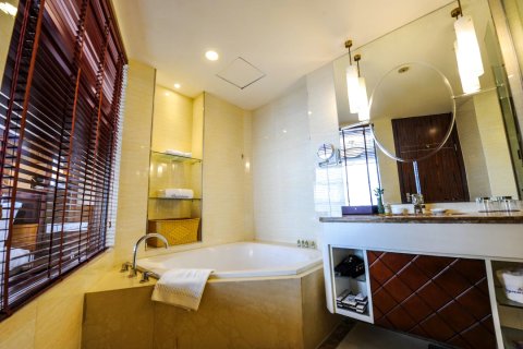 宁国伯爵王朝大酒店