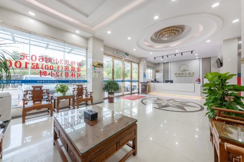 郁南清港湾大酒店